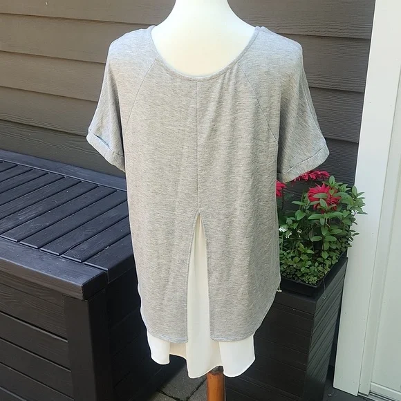 NWOT Gilli Layered Tee - Picture 4 of 7